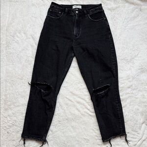 Abercrombie & Fitch The Mom High Rise Curve Love Women's Distressed Black Jeans